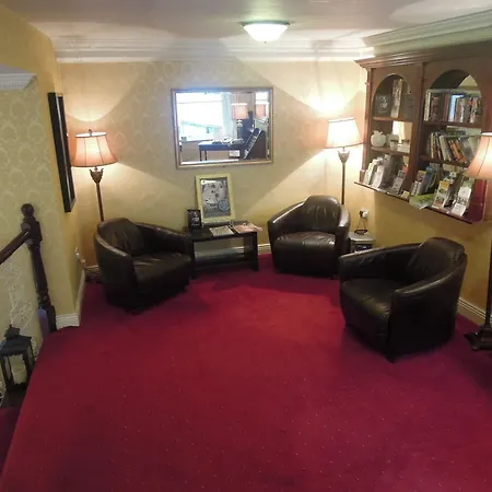 Hibernian House-3